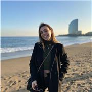 Studentessa univeristaria offre ripetizioni o aiuto compiti di qualsiasi materia